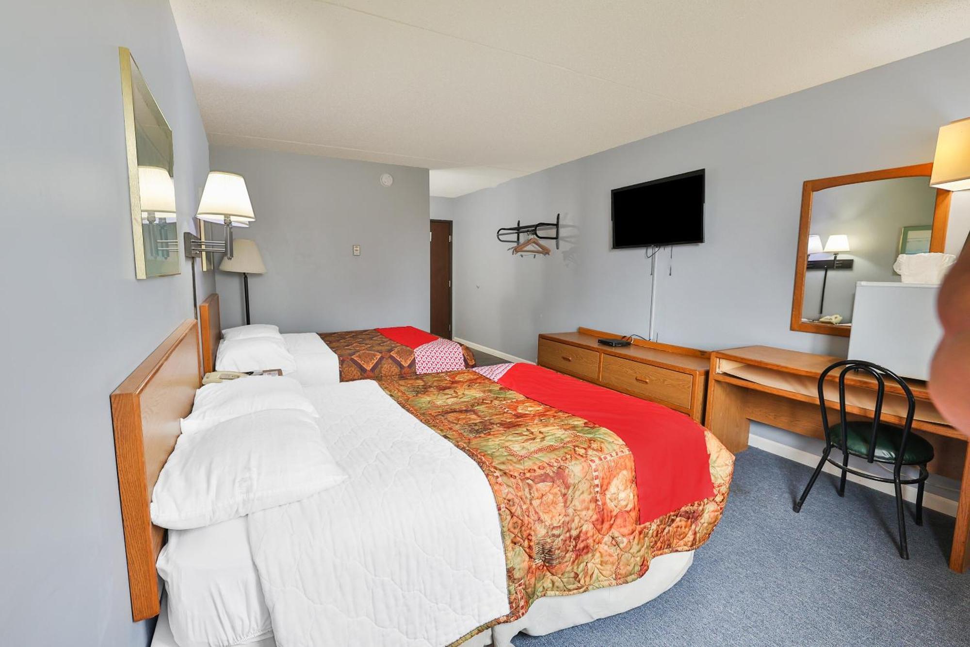 Oyo Hotel Pipestone Mn, Canterbury Park Exterior photo
